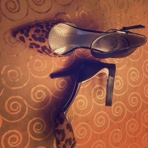 Women’s leopard shoes
